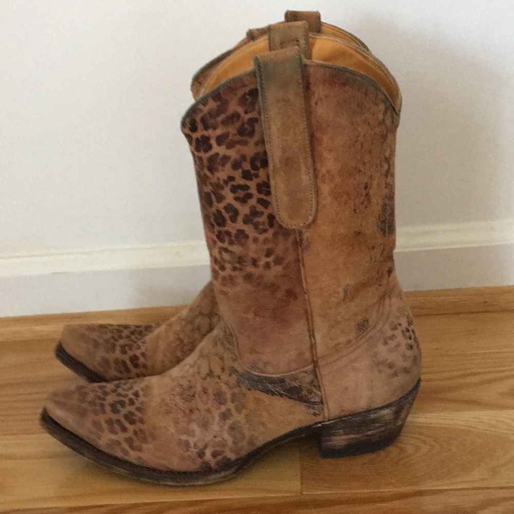 Old Gringo distressed leopardito boots